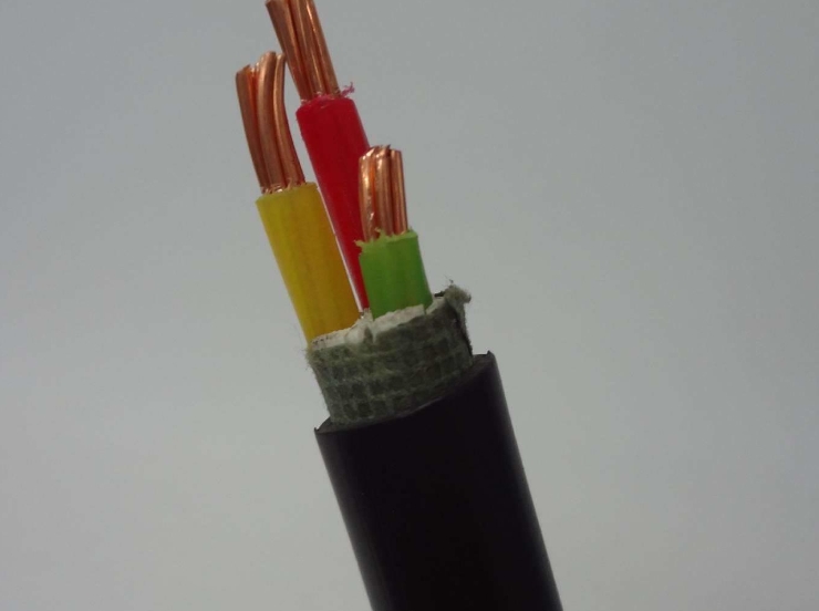 電線電纜產(chǎn)品結(jié)構(gòu)越復(fù)雜，疊加的層次就越多.jpg